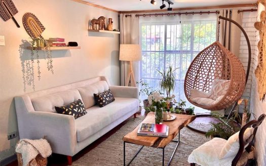 Amplia casa Av. Alejandro Fleming