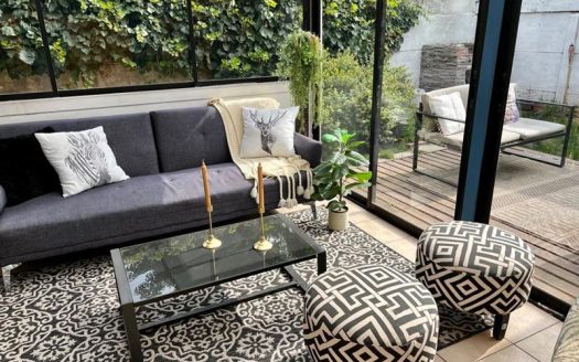 Amplia casa Av. Alejandro Fleming